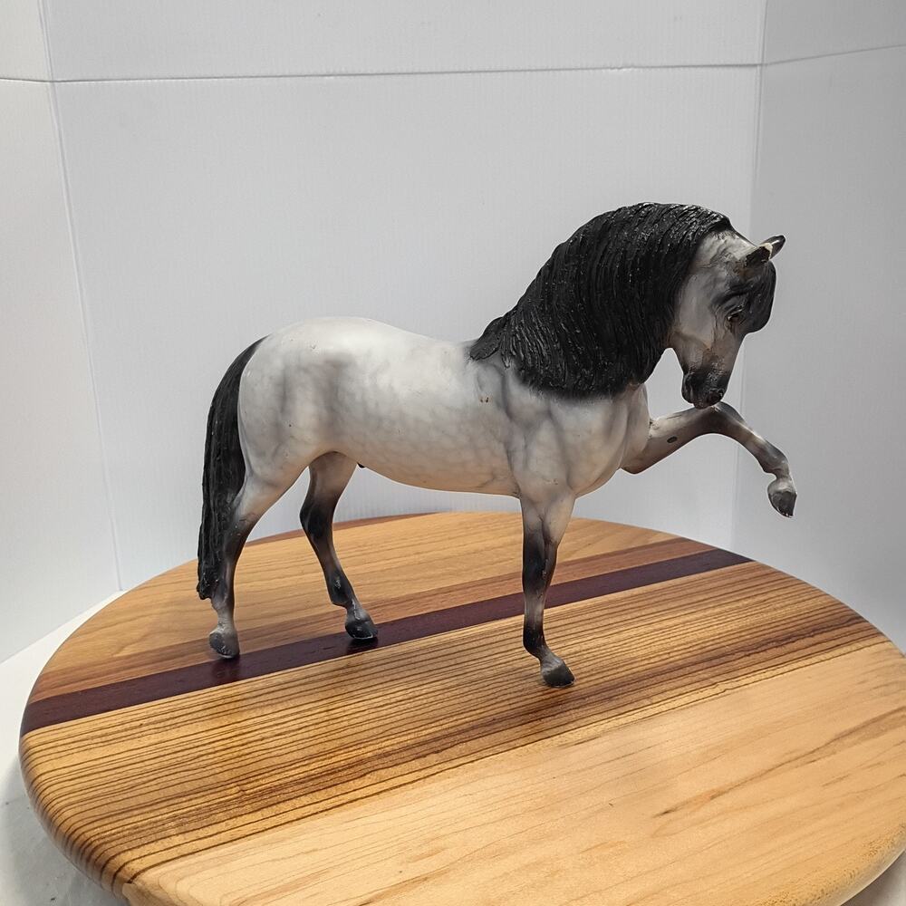 BREYER HORSE #1338 SPANISH FLAMENCO ~ LIMITED TO 2500 MADE IN 2009 ~ LEGIONARIO
